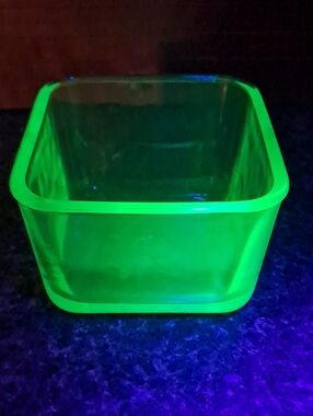 Vintage Uranium Glass Refrigerator Box 4.5"×4.5"×3"